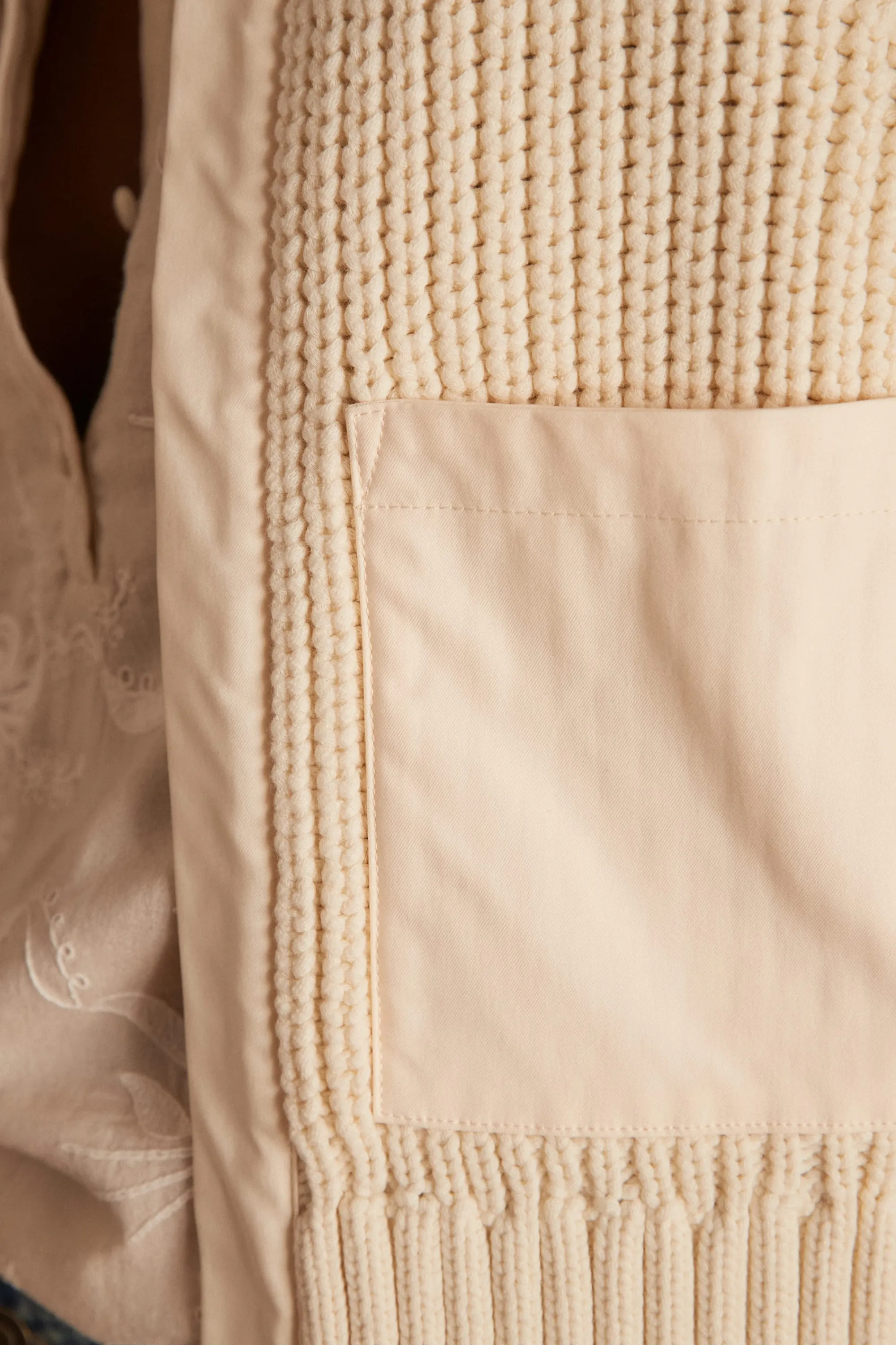 Maison 123 Gilets Courts | Gilets Sans Manches>Gilet sans manches Laurena Produit labellisé We Care mettant en avant l'utilisation de matières plus responsables et la valorisation de la production locale IVOIRE