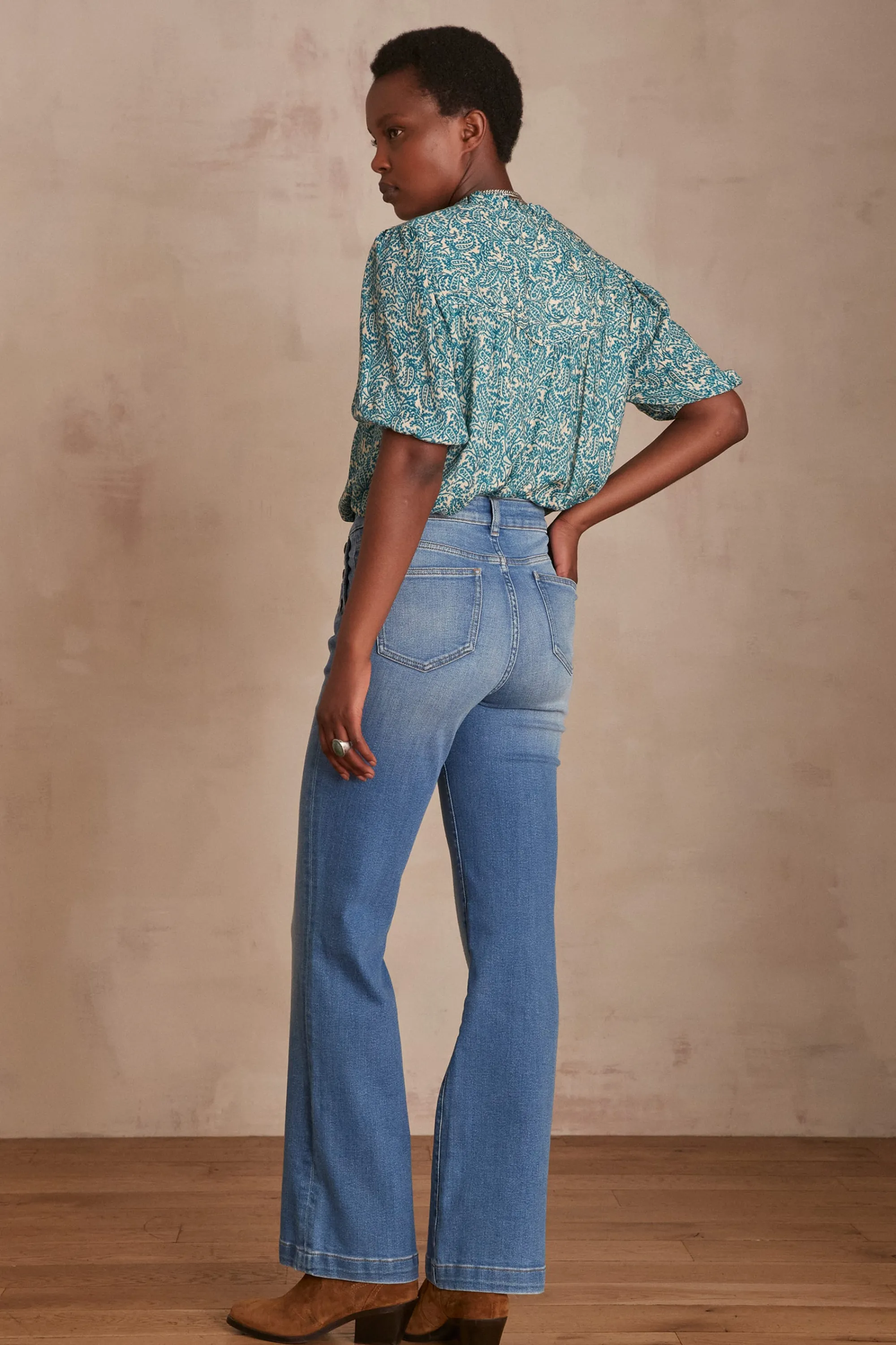 Maison 123 Jeans We Care | Jeans Flare Et Bootcut>Jean flare NINON Produit labellisé We Care mettant en avant l'utilisation de matières plus responsables et la valorisation de la production locale DELAVE CLAIR