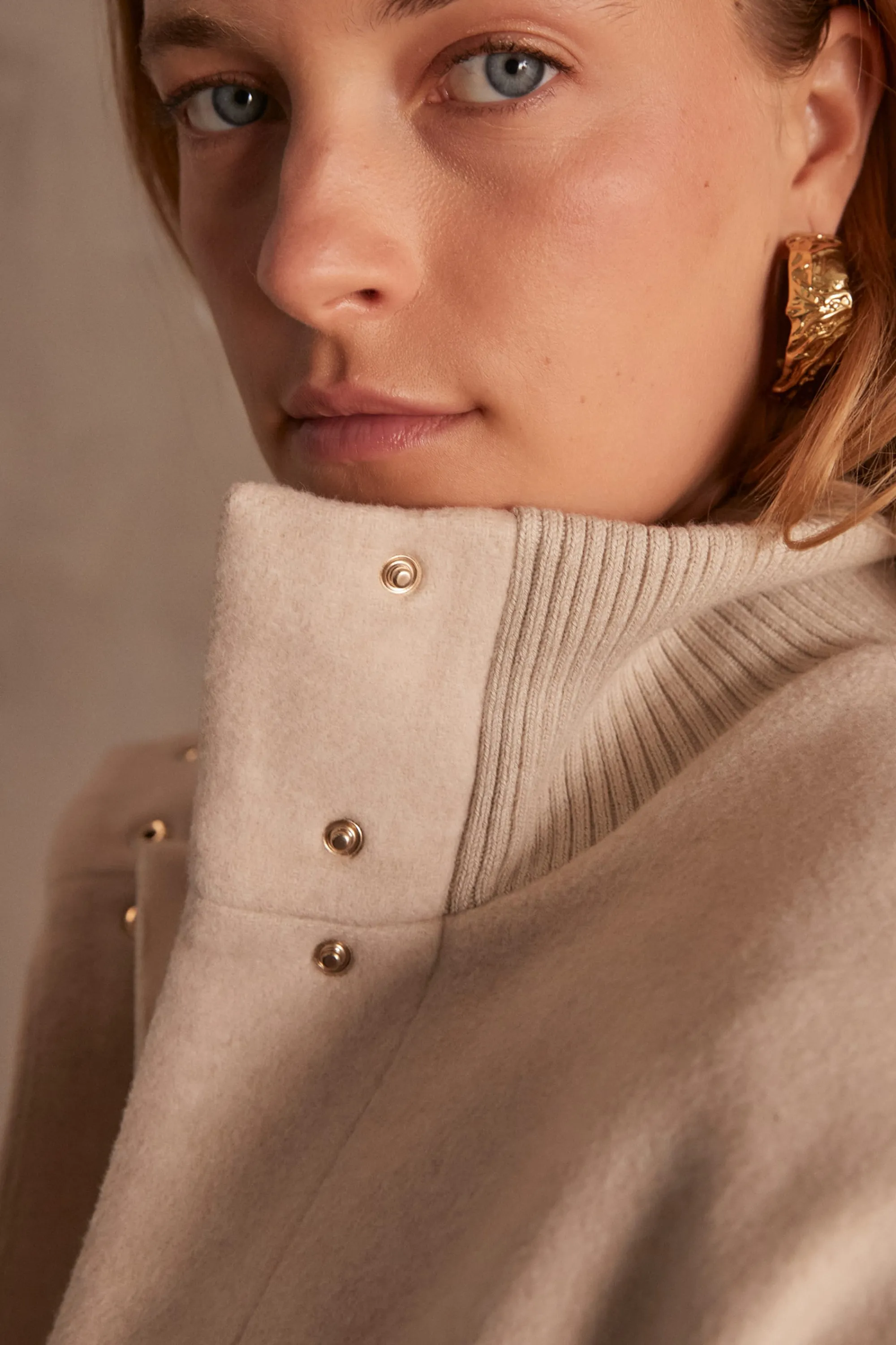 Maison 123 Manteaux Longs | Manteaux En Laine>Manteau en laine MAGDA Produit labellisé We Care mettant en avant l'utilisation de matières plus responsables et la valorisation de la production locale BEIGE