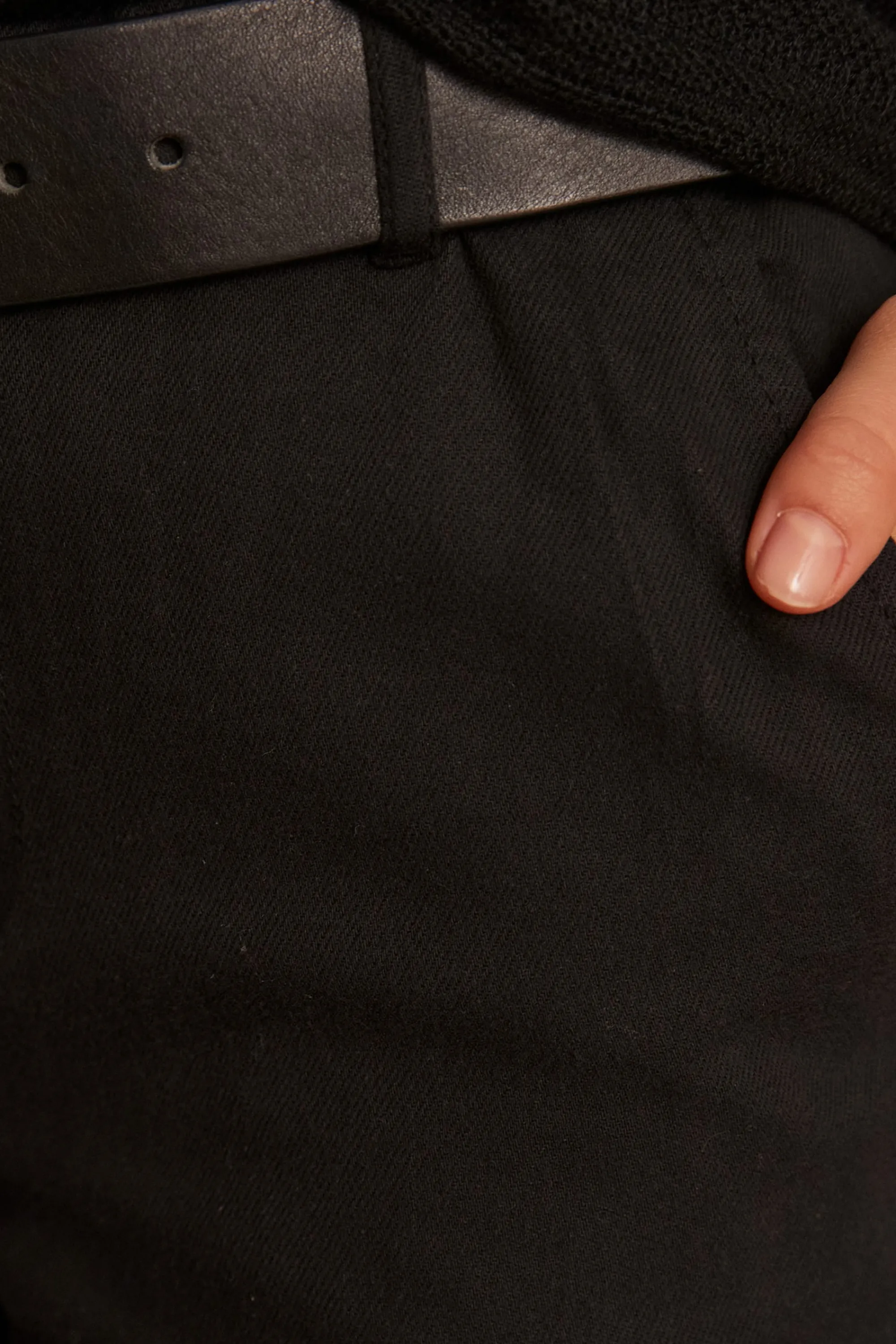 Maison 123 Pantalons Noirs>Pantalon chino SABIL Produit labellisé We Care mettant en avant l'utilisation de matières plus responsables et la valorisation de la production locale NOIR