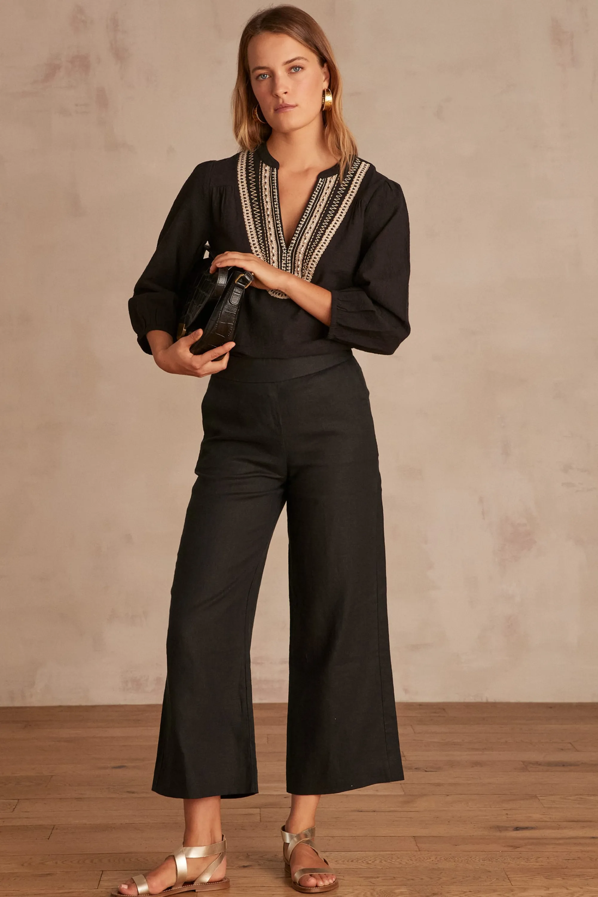 Maison 123 Pantalons Fluides | Pantalons Larges>Pantalon droit en lin Pio Produit labellisé We Care mettant en avant l'utilisation de matières plus responsables et la valorisation de la production locale NOIR