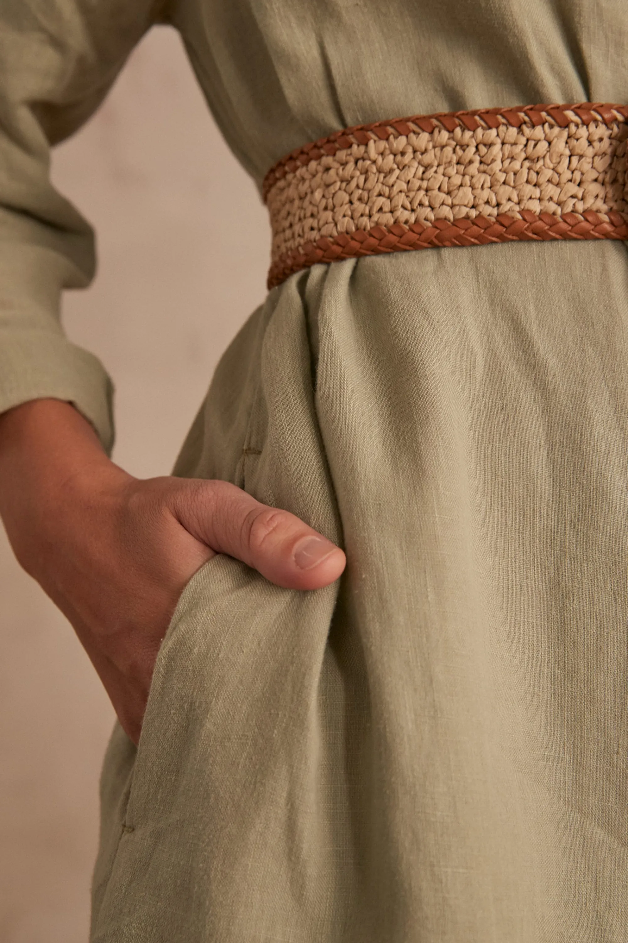 Maison 123 Robes Longues | Robes Chemise>ROBE CHEMISE AICHA Produit labellisé We Care mettant en avant l'utilisation de matières plus responsables et la valorisation de la production locale AMANDE